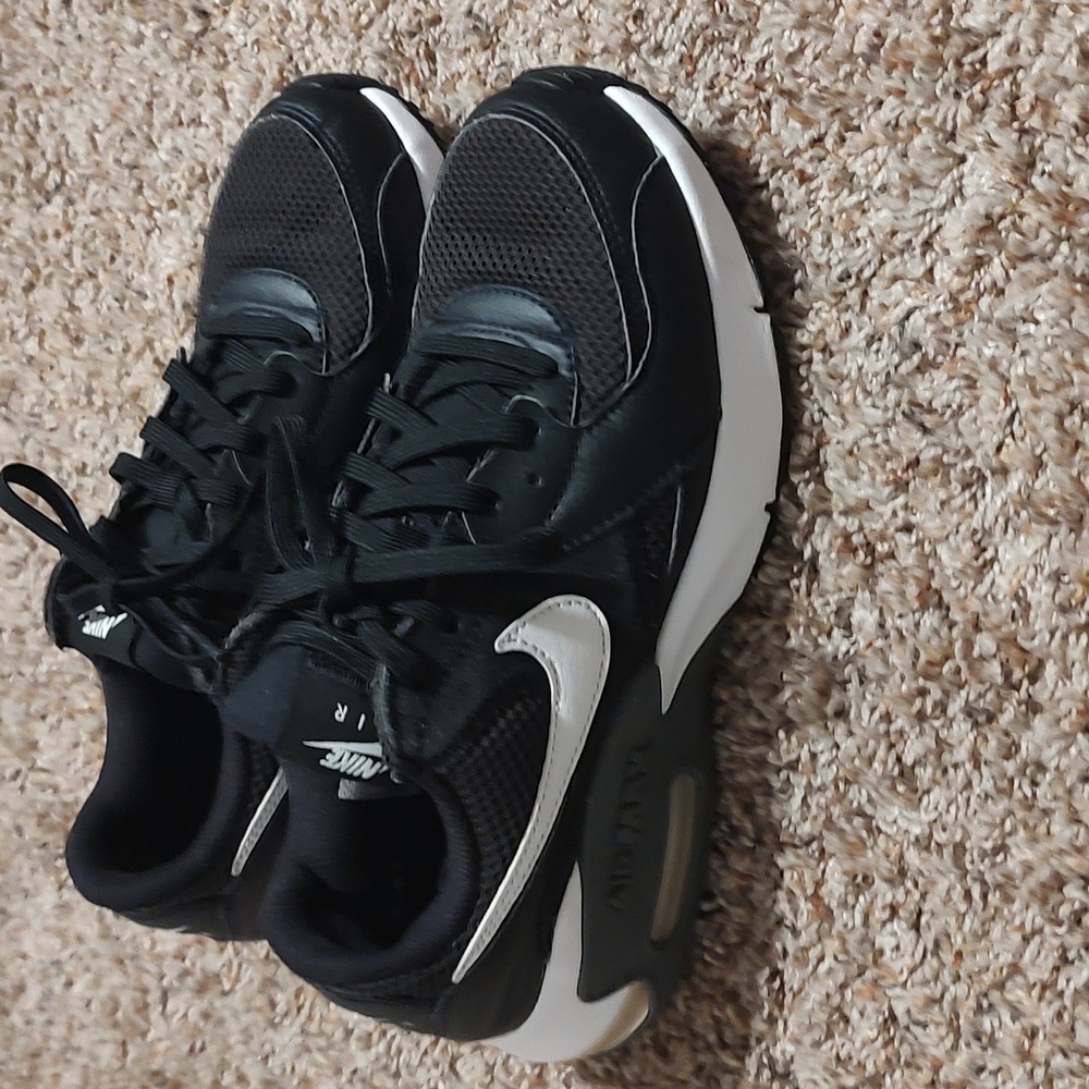 Nike Air Max Excee Women Size 7